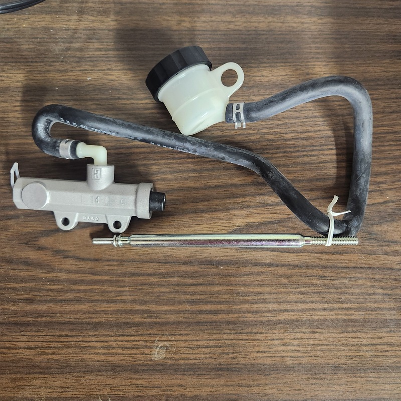 ABS REAR MASTER CYLINDER (#2B002271)