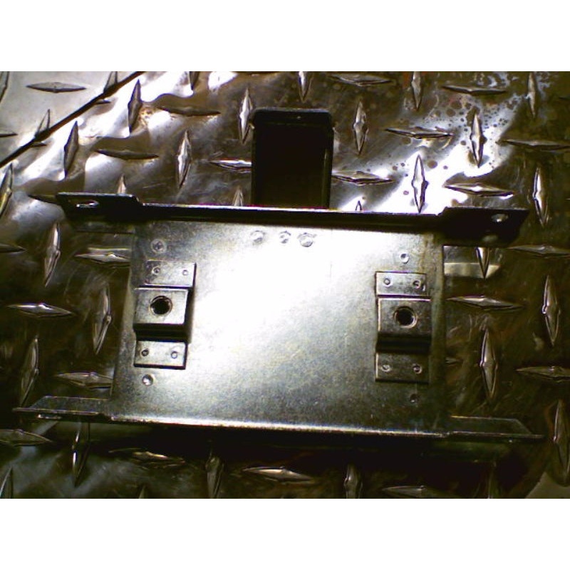 REGULATOR SUPPORT PLATE (#30407430)