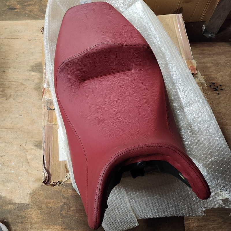 Brevard 750 red leather low seat (#973221100019)