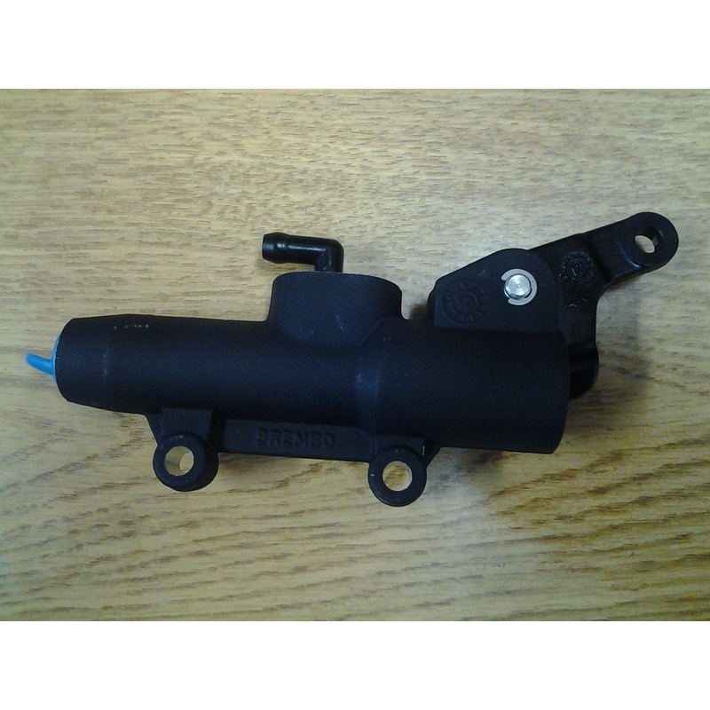 MASTER CYL ASSY (#31666990)