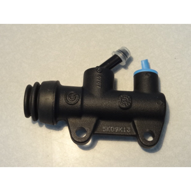 Rear Brake Pump (#05666930)