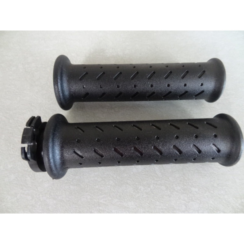 RH Pipe and PR Grips (#01603480)