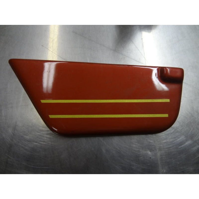 Red w Gold stripe RH SPOILER (#18449401)