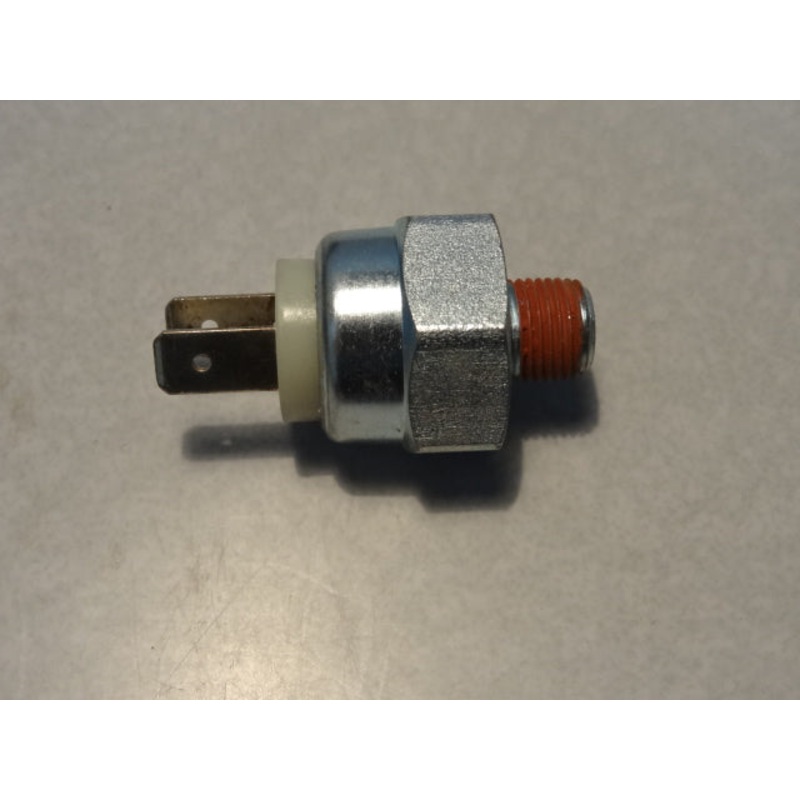 BRAKE LIGHT SWITCH (#63657000)