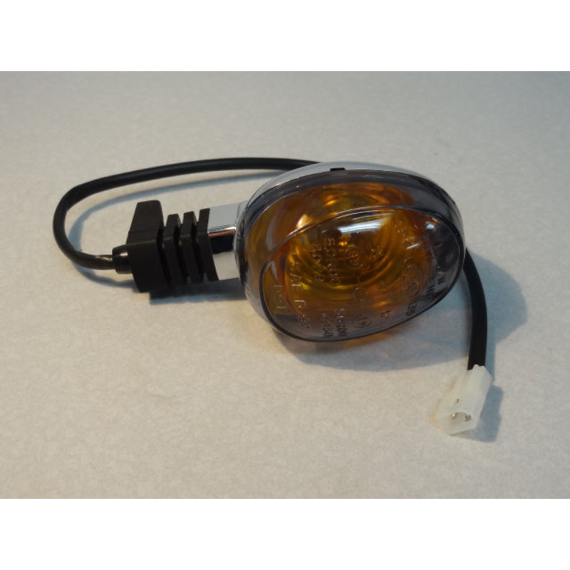 TURN SIG RH FRONT/LH REAR (#06750600)