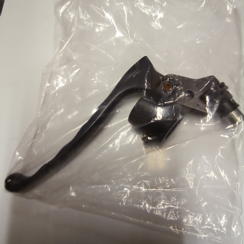 LEVER W/BRACKET-CLUTCH BLACK (#19605501)