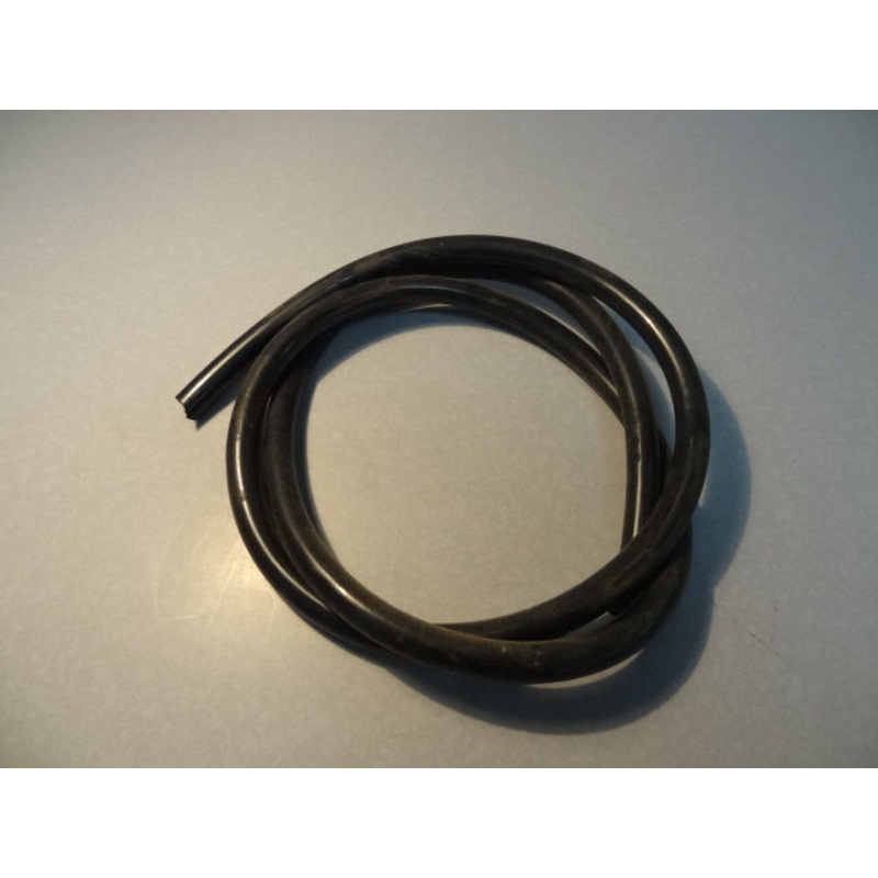PIPE OR HOSE (#823947120)