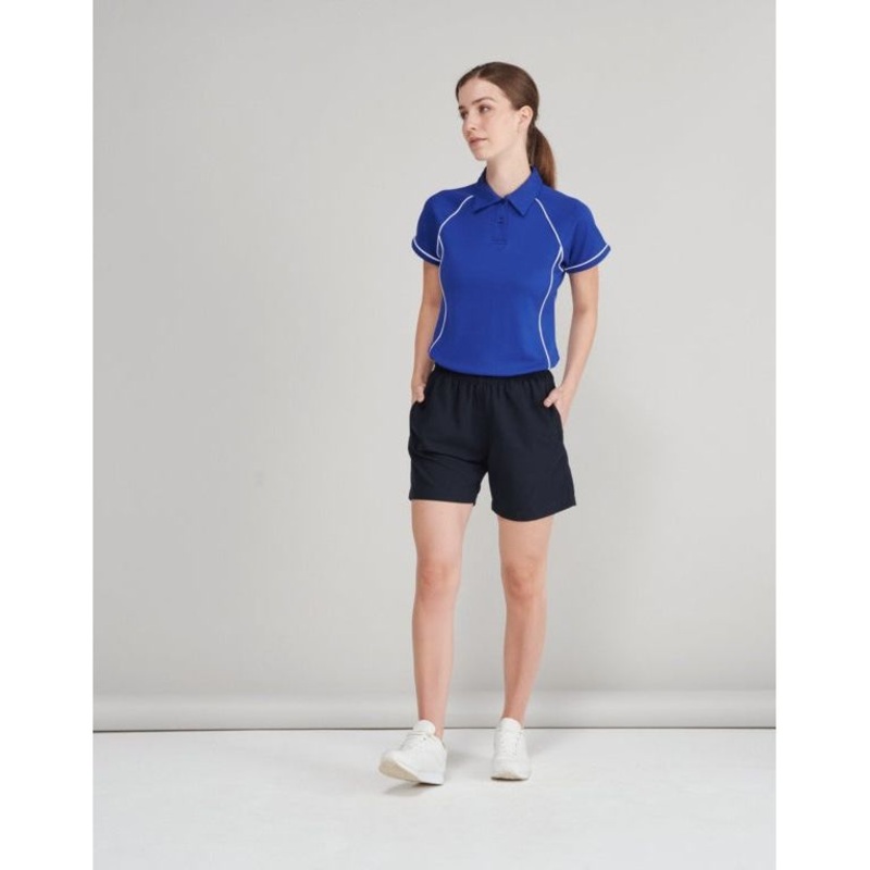Finden  Hales Female Short Black